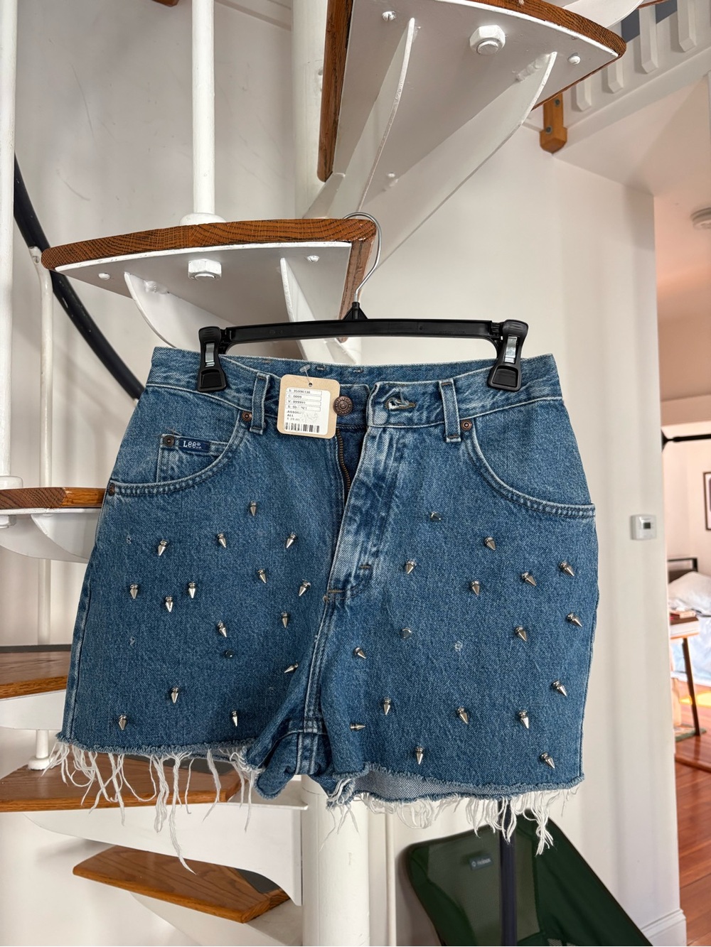 Lee Blue Studded Frayed-Hem Denim Shorts size 26